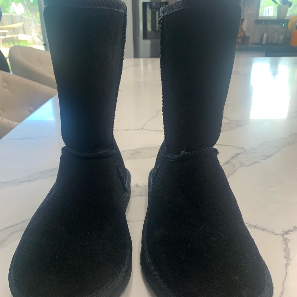 Women’s PAWZ Black Winter Boots. Size 7